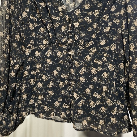 NWT ASTR The Label blouse SZ Small button detail w built in cami - Picture 3 of 5